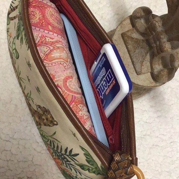 Wild Tiger Cat Wristlet Purse Floral Design - Picture 3 of 4